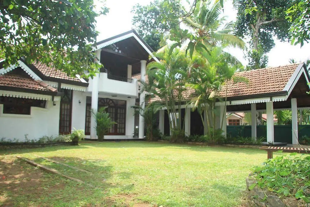 Villa Taprobane Negombo 3*,